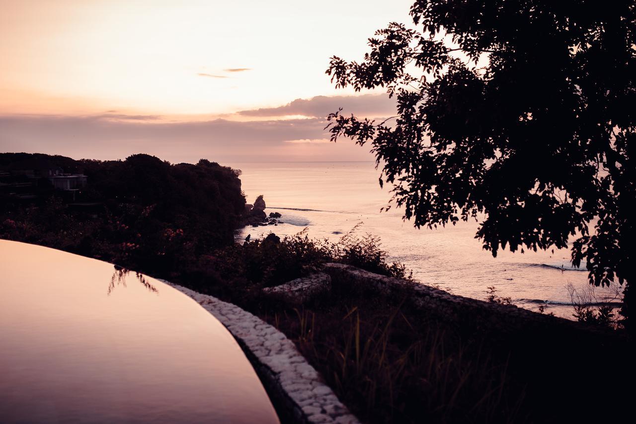 Suarga Padang Padang Hotel Uluwatu  Exterior photo